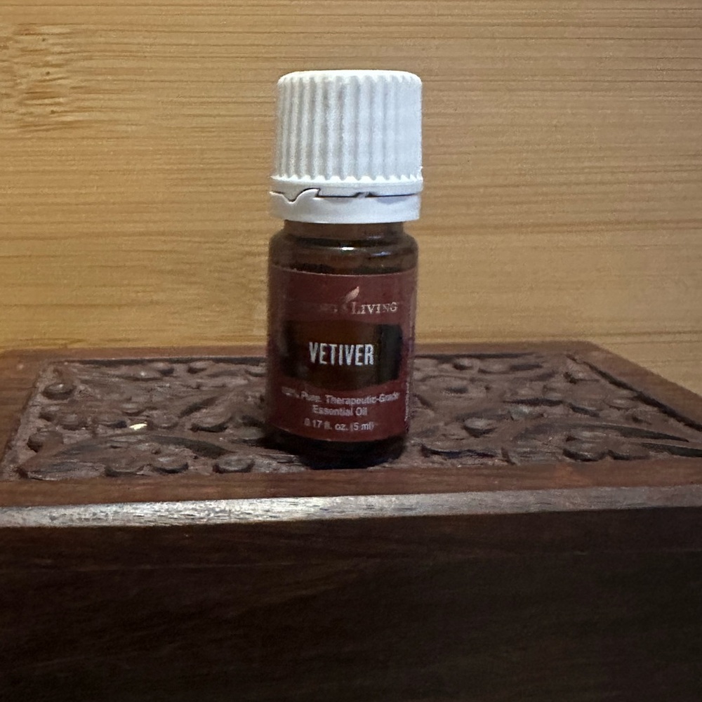 NEW - Young Living Vetiver Essential Oil